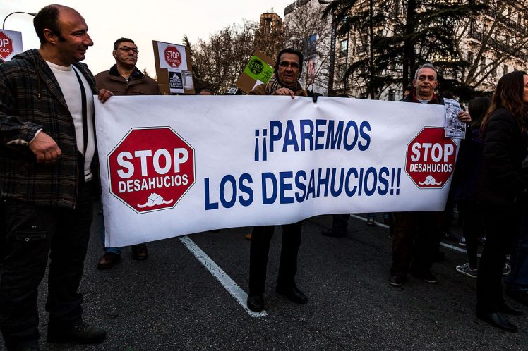 Madrid_Manifestación_antidesahucios_Wikipedia